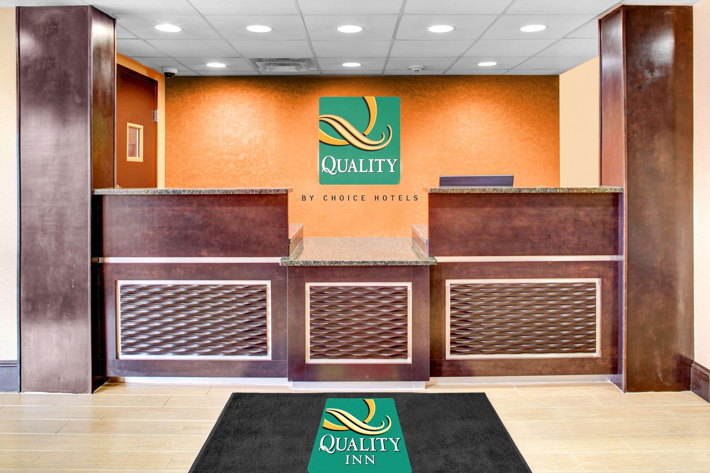 Quality Inn Asheville Downtown Tunnel Rd Exterior photo