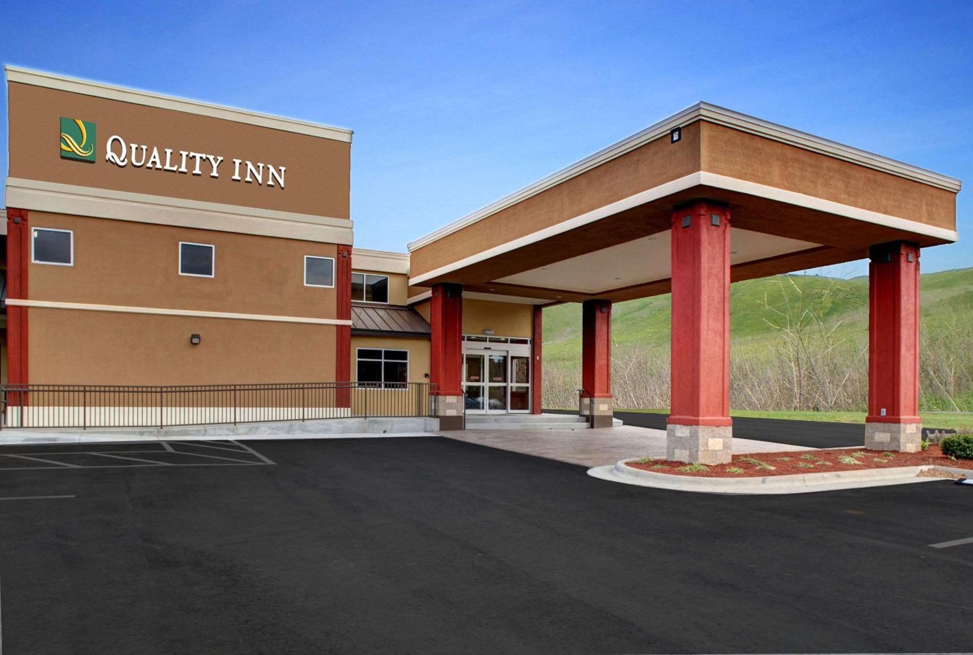 Quality Inn Asheville Downtown Tunnel Rd Exterior photo